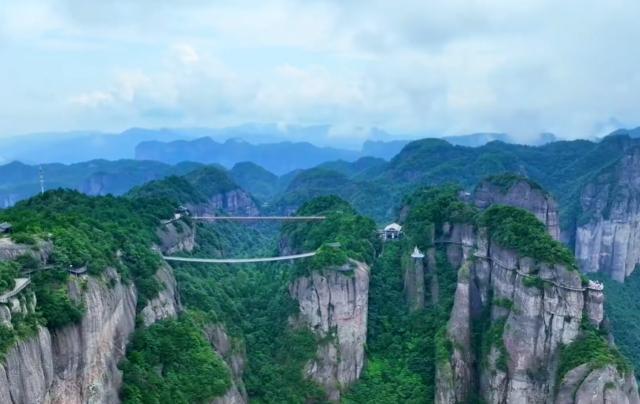 暑期出游：在浙江爬山竟然可以坐电梯——神仙居的"无痛"登山新体验